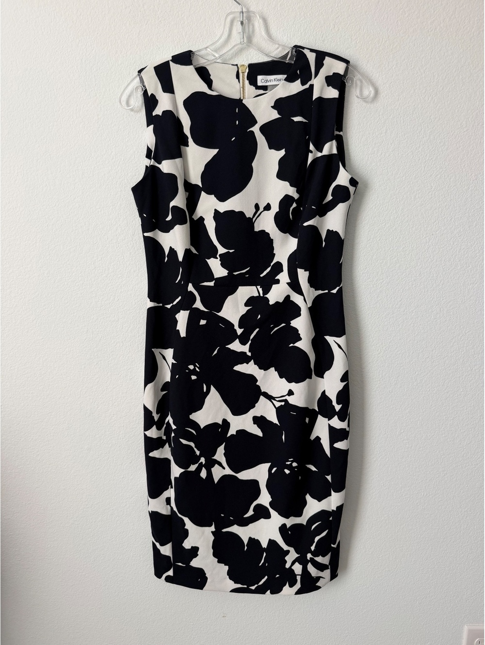 Calvin Klein Sleeveless Round Neck Navy Blue/White Abstract Sheath Dress Size 8